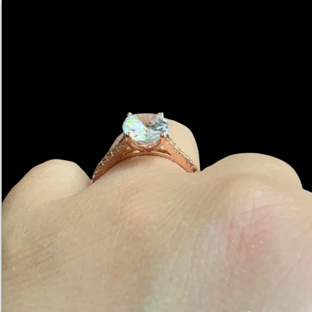 14K SOLID ROSE GOLD OVAL 2.5K ENGAGEMENT RING - Picture 5 of 11